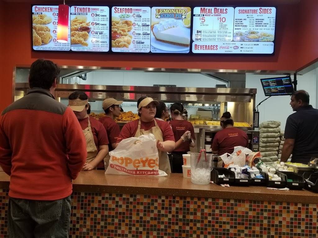 Popeyes Louisiana Kitchen | restaurant | 590 Auto Center Dr Unit 1A, Watsonville, CA 95076, USA | 8313194424 OR +1 831-319-4424