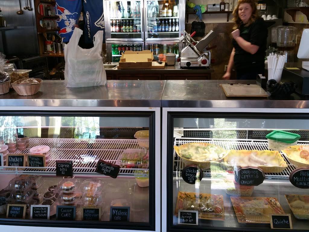 The Green Room | restaurant | 2400 St Marys Rd, St Marys, GA 31558, USA | 9128822721 OR +1 912-882-2721