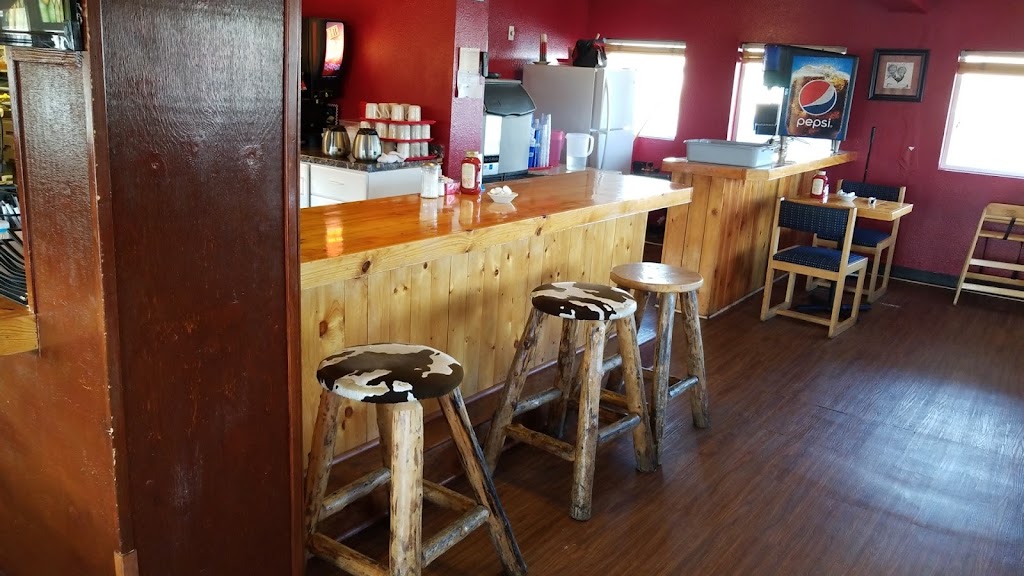 Mom and Pops Diner | restaurant | 805 W Broadway Ave, Moses Lake, WA 98837, USA | 5098557294 OR +1 509-855-7294