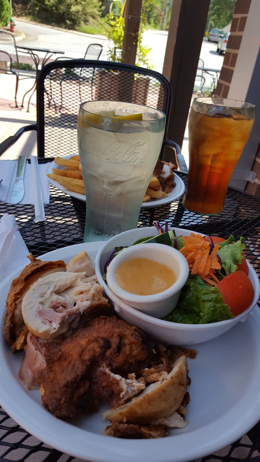 Monarch Cafe and Fresh Food Store | restaurant | 498 Howard St, Spartanburg, SC 29303, USA | 8647072223 OR +1 864-707-2223