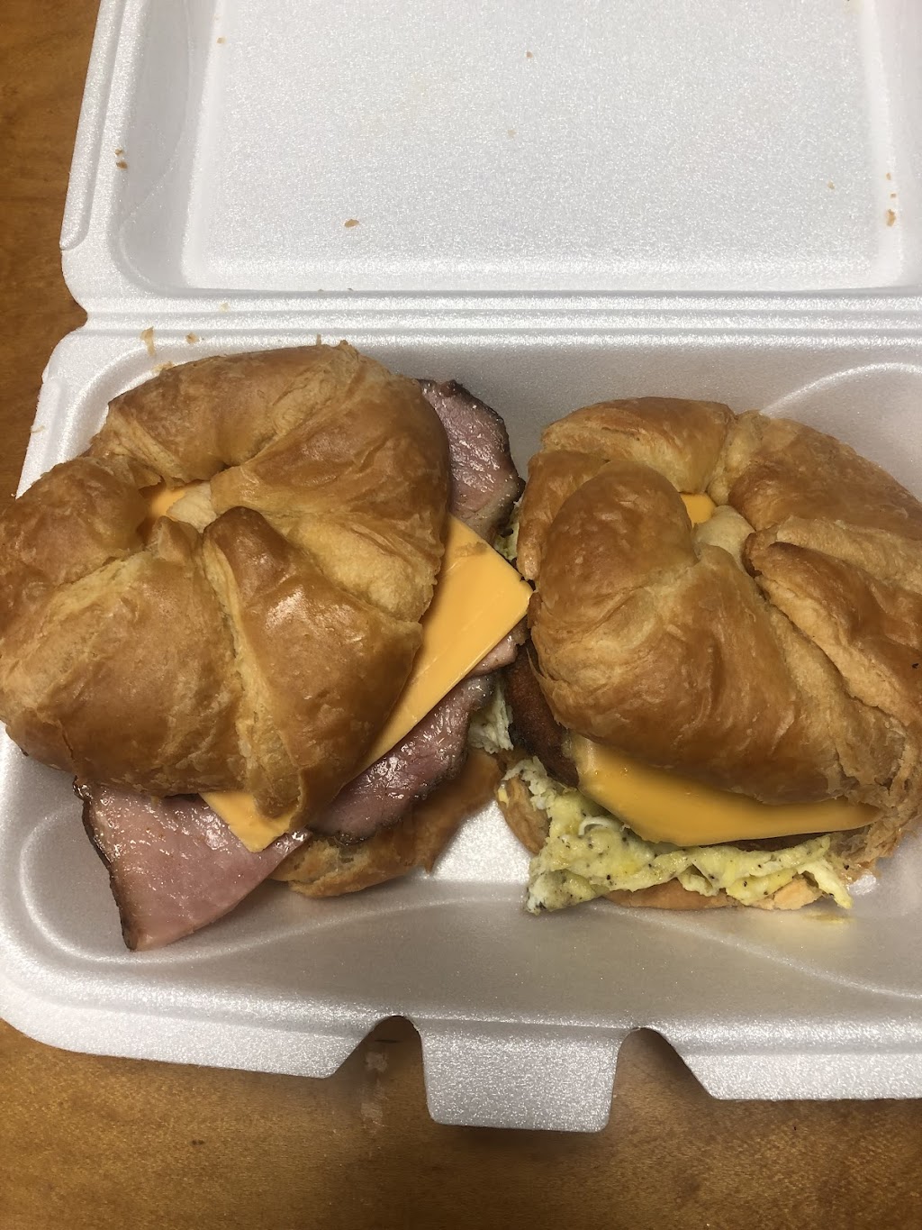 Floating Island | restaurant | 9511 Chef Menteur Hwy #103, New Orleans, LA 70127, USA | 5042144199 OR +1 504-214-4199