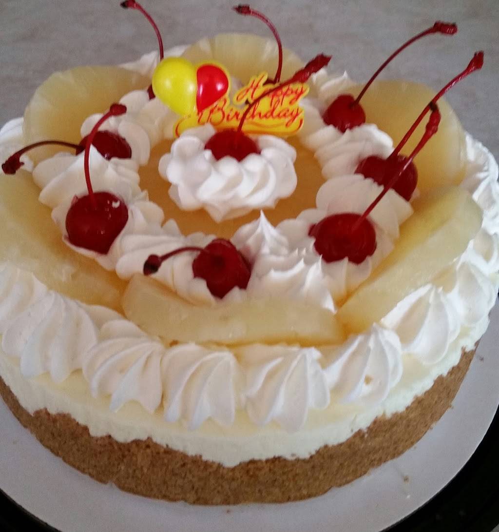 Carolyns Cheesecake House | restaurant | 2215 Fayetteville Rd, Van Buren, AR 72956, USA | 9184366029 OR +1 918-436-6029