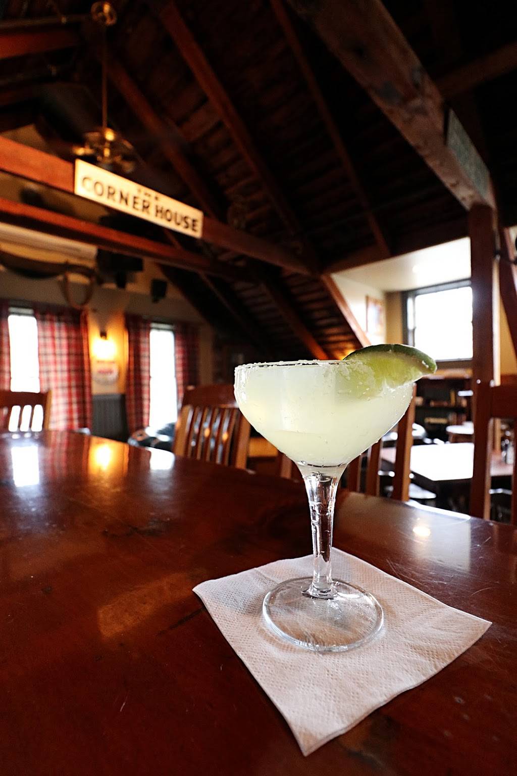 Corner House Restaurant & Bar | restaurant | 22 Main St, Center Sandwich, NH 03227, USA | 6032846219 OR +1 603-284-6219