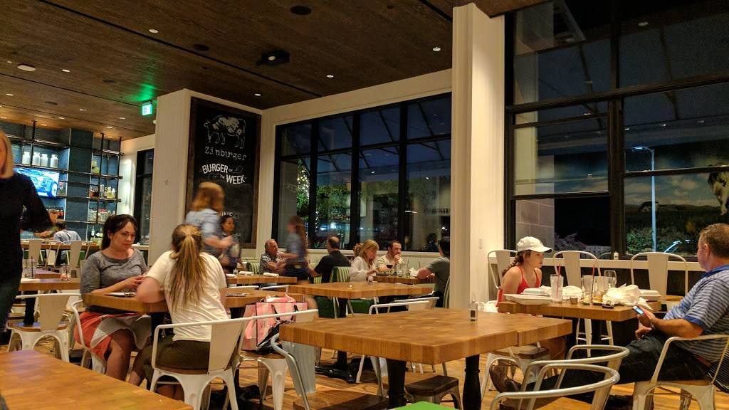 Zinburger | restaurant | 15257 N Scottsdale Rd Suite F150, Scottsdale, AZ 85254, USA | 4802850690 OR +1 480-285-0690