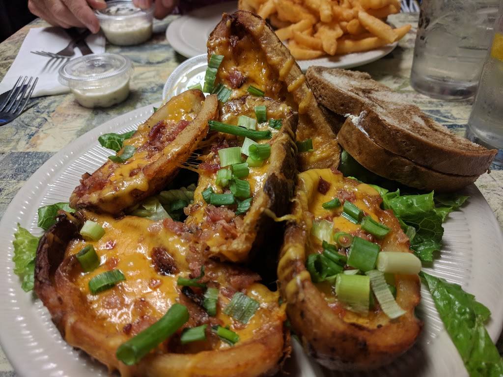 Knutes Bar & Grill | restaurant | 206 E Beloit St, Orfordville, WI 53576, USA | 6088792011 OR +1 608-879-2011