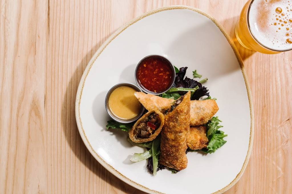 Chicken+Beer | restaurant | Concourse D, Gate D5, Atlanta, GA 30337, USA | 4042093905 OR +1 404-209-3905