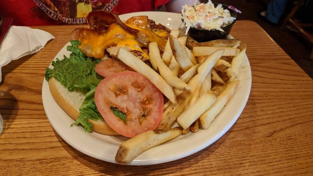 Cracker Barrel Old Country Store | restaurant | 201 Cracker Barrel Row Sw, Fort Payne, AL 35968, USA | 2569979204 OR +1 256-997-9204