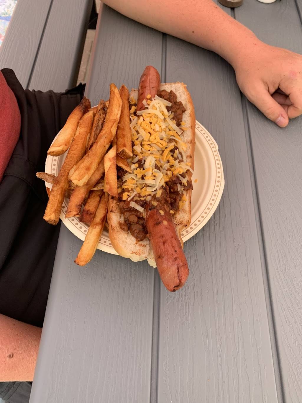 Big Joes Q | restaurant | 31.5 Robinson St, Port Burwell, ON N0J 1T0, Canada | 2262365146 OR +1 226-236-5146