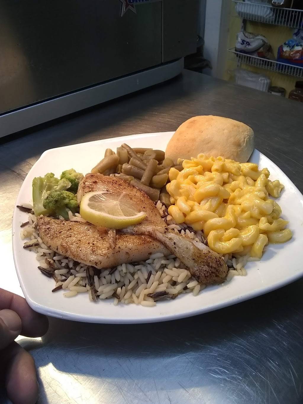 Bob’s Café | restaurant | 4001 B HWY 43 N, Ethridge, TN 38456, USA | 9318294079 OR +1 931-829-4079