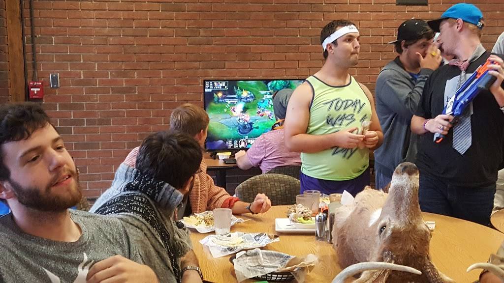 Hodson Dining Commons | restaurant | 236 W Reade Ave, Upland, IN 46989, USA | 7659985234 OR +1 765-998-5234