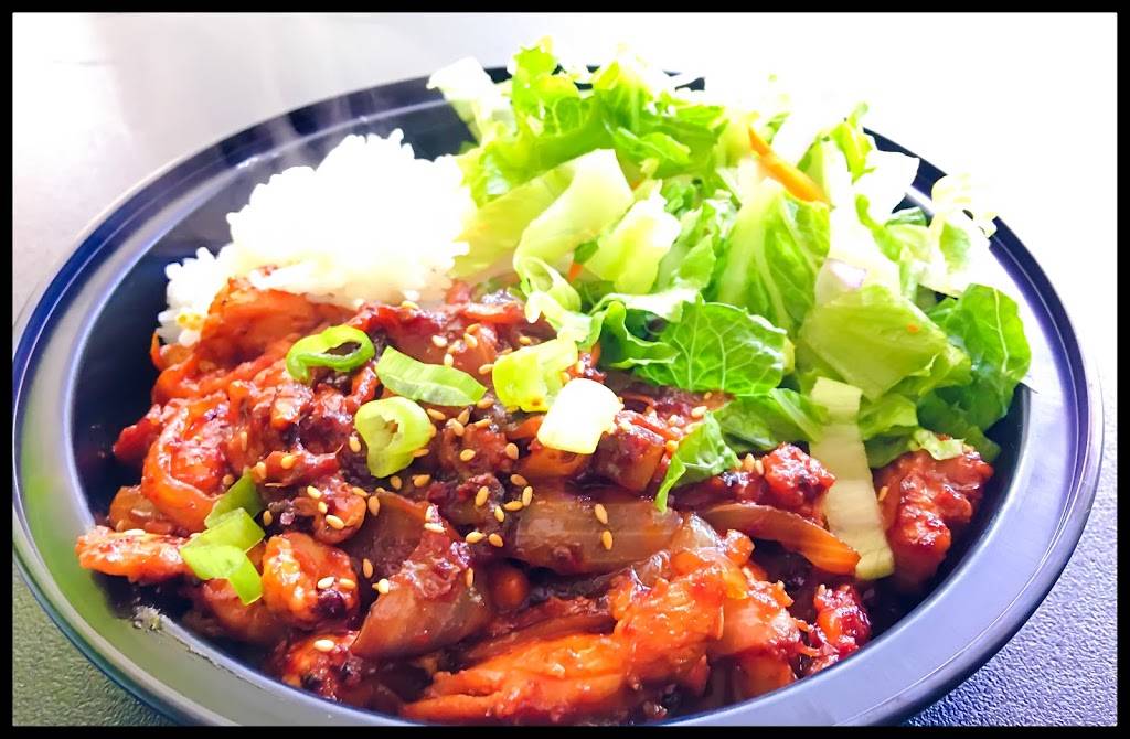 moms kitchen | restaurant | 128 Park Ave, East Rutherford, NJ 07073, USA | 2014388008 OR +1 201-438-8008