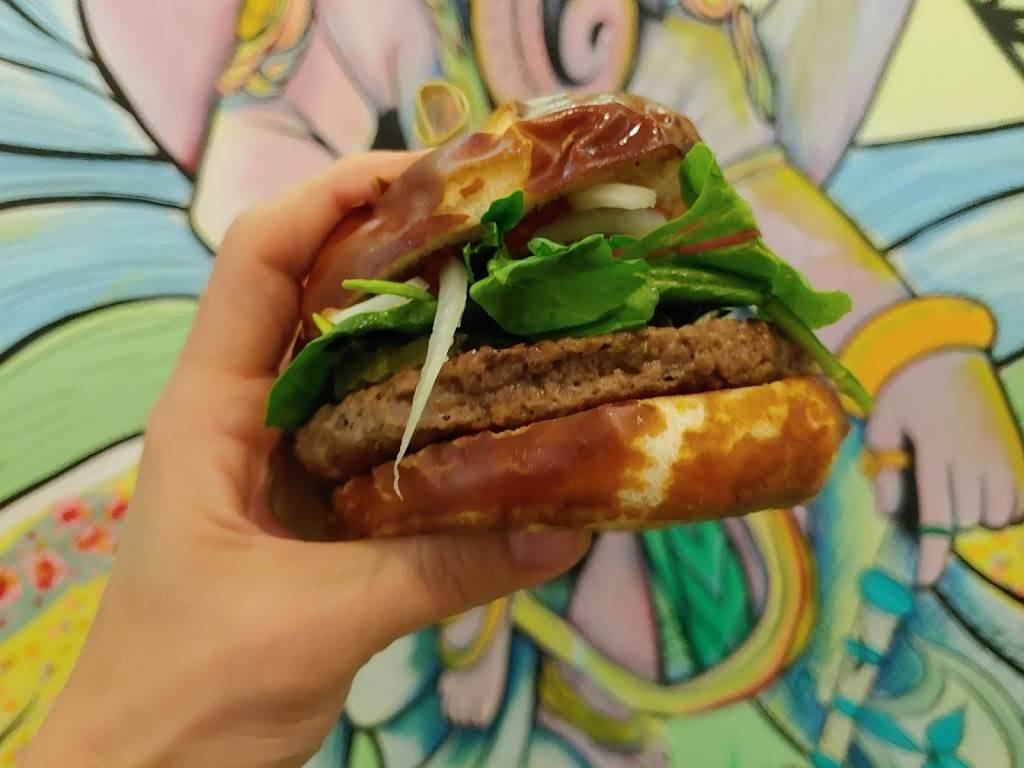 Tank Burger Bar | restaurant | 2895 McFarlane Rd, Coconut Grove, FL 33133, USA | 3055703609 OR +1 305-570-3609