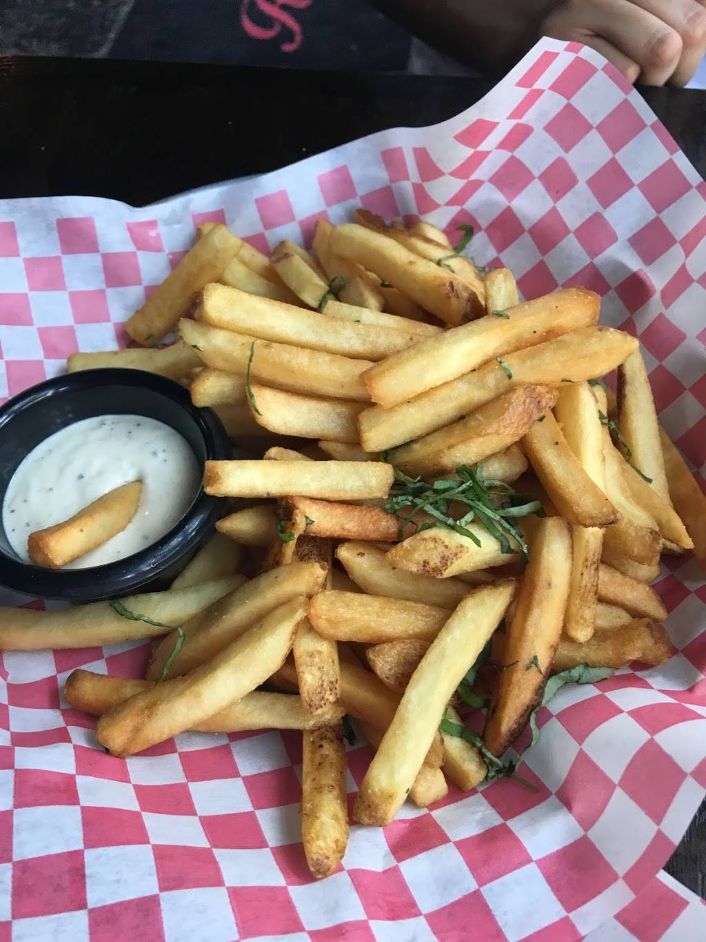 Roccos Tavern | restaurant | 44 W Green St, Pasadena, CA 91105, USA | 6267656810 OR +1 626-765-6810