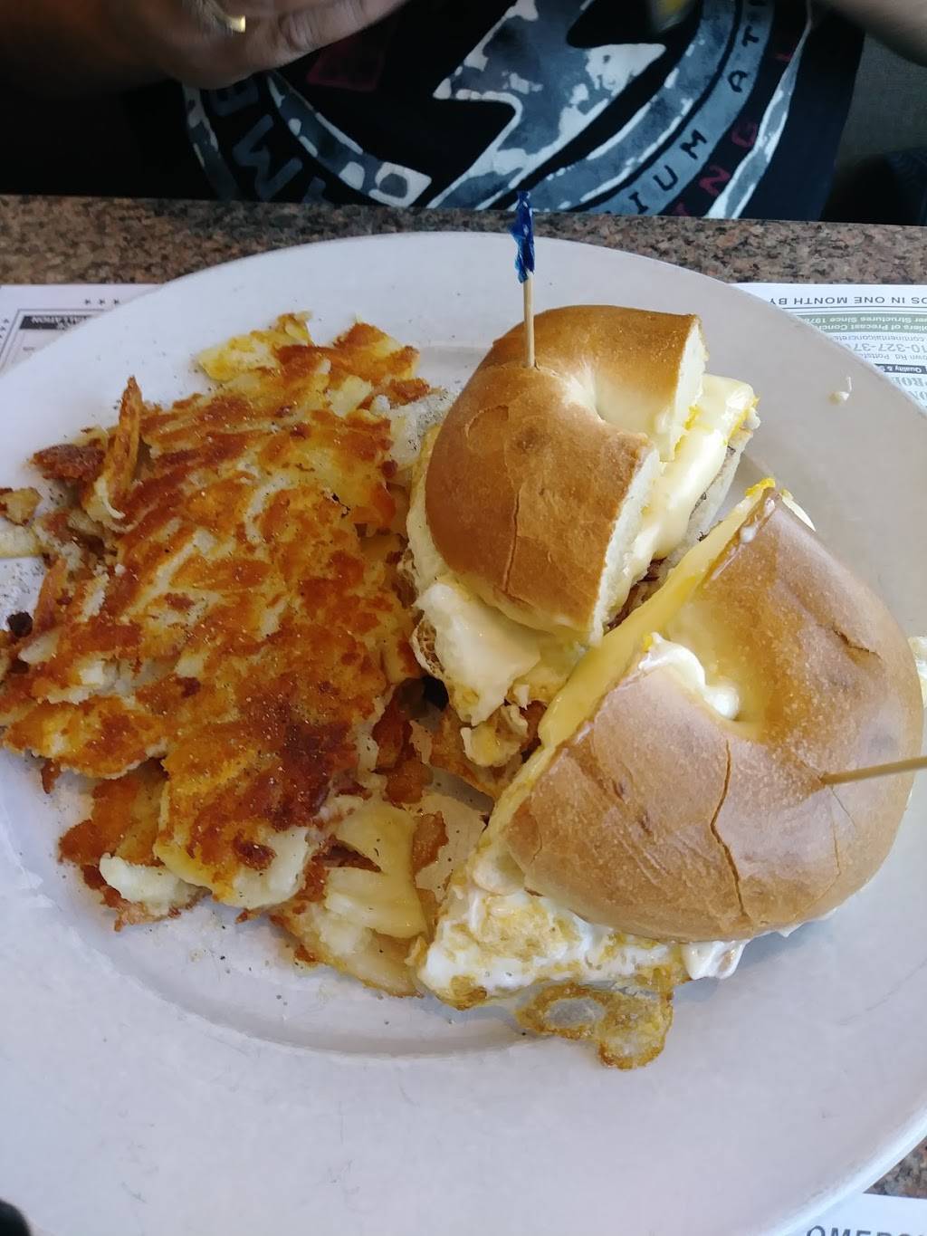 Potts & Penn Family Diner | restaurant | 80 E High St, Pottstown, PA 19464, USA | 4846245501 OR +1 484-624-5501