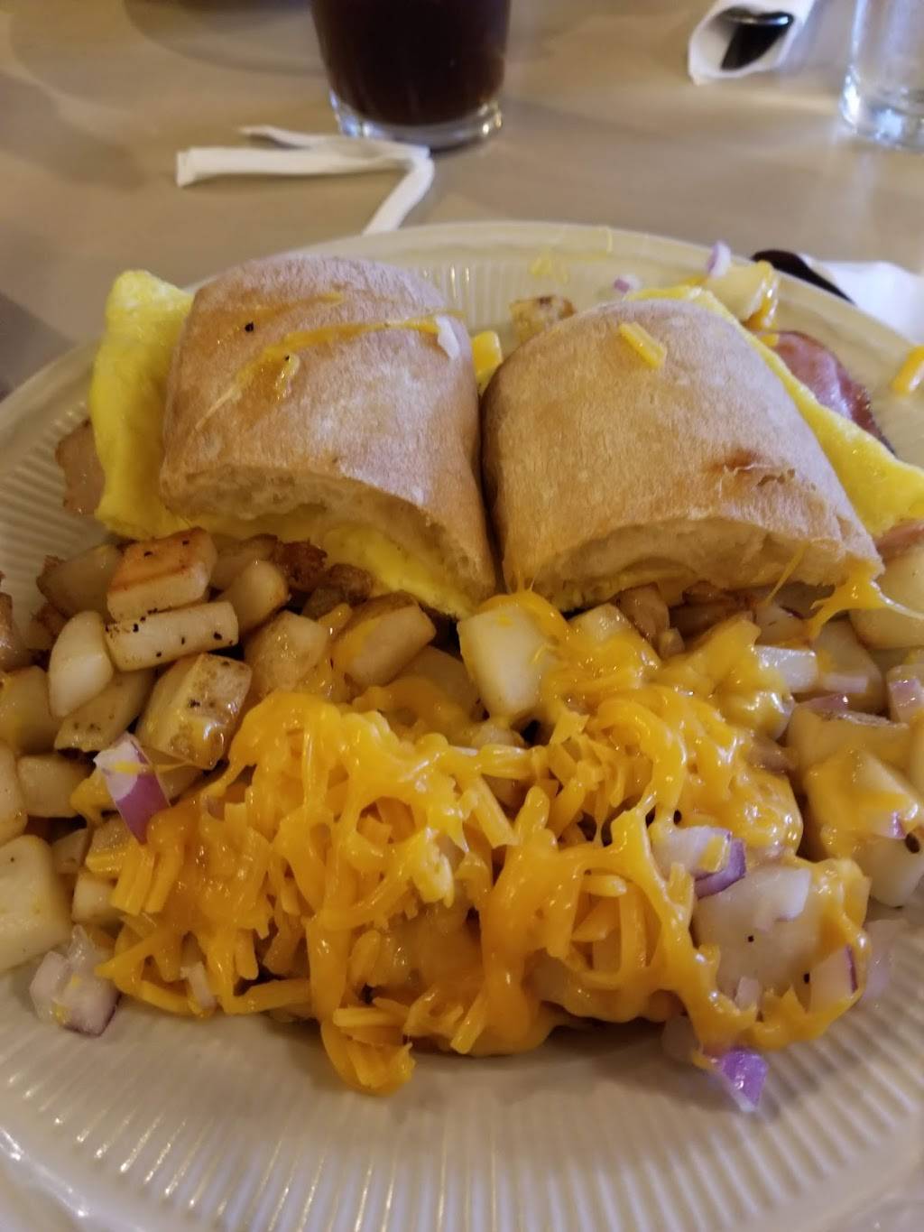 New London Cafe | cafe | 4721 E Superior St, Duluth, MN 55804, USA | 2185250777 OR +1 218-525-0777