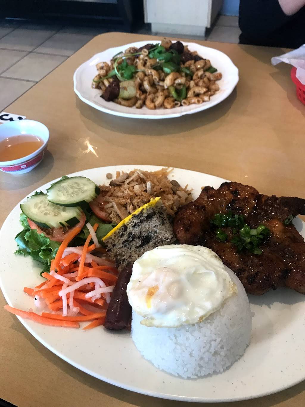 Viet Food To Go | restaurant | 10904 Scarsdale Blvd, Houston, TX 77089, USA | 2814811552 OR +1 281-481-1552