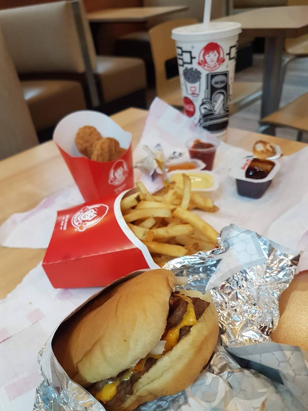 Wendys | restaurant | 10900 Pembroke Rd, Miramar, FL 33025, USA | 9544428556 OR +1 954-442-8556