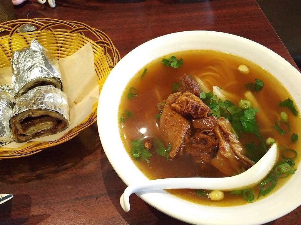 Magic Noodle Richmond Hill | restaurant | 1383 16th Ave, Richmond Hill, ON L4B 1J3, Canada | 9058899886 OR +1 905-889-9886