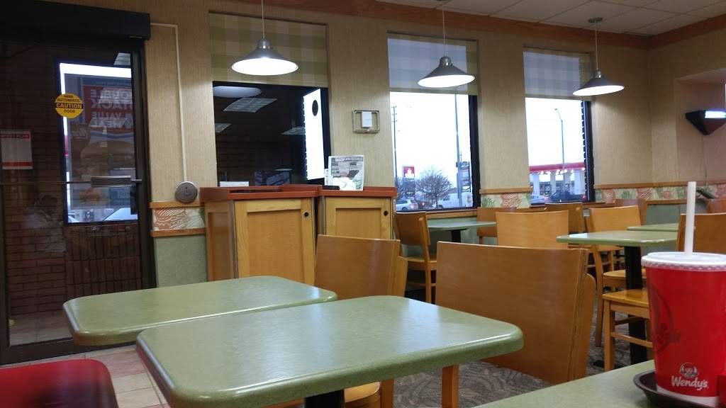 Wendys | restaurant | 1376 Wellington Rd, London, ON N6E 1M7, Canada | 5196812609 OR +1 519-681-2609