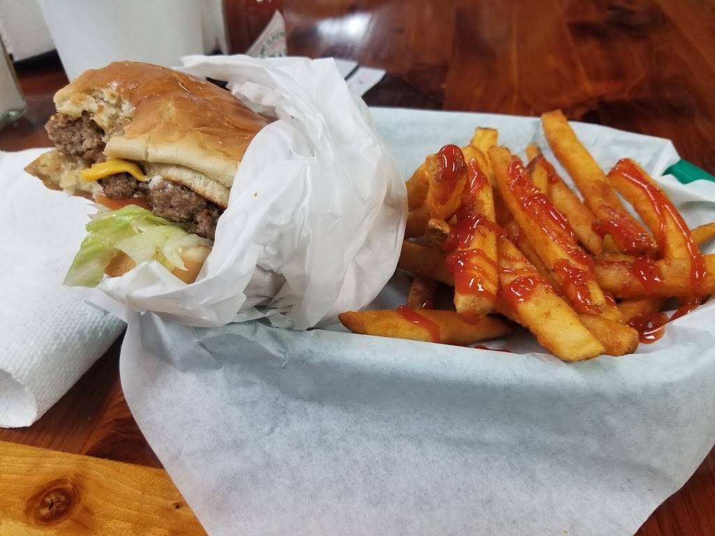 Moms Diner | restaurant | 420 W Frank Ave, Lufkin, TX 75904, USA | 9366376410 OR +1 936-637-6410