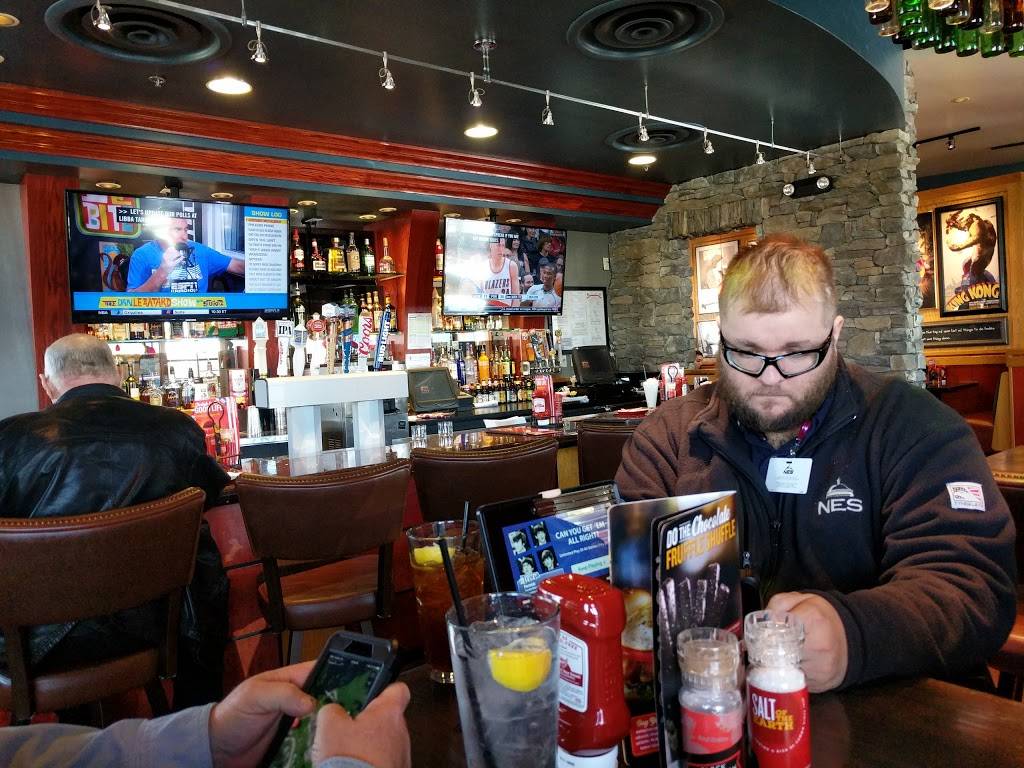 Red Robin Gourmet Burgers and Brews | restaurant | 6802 Charlotte Pike, Nashville, TN 37209, USA | 6153521710 OR +1 615-352-1710