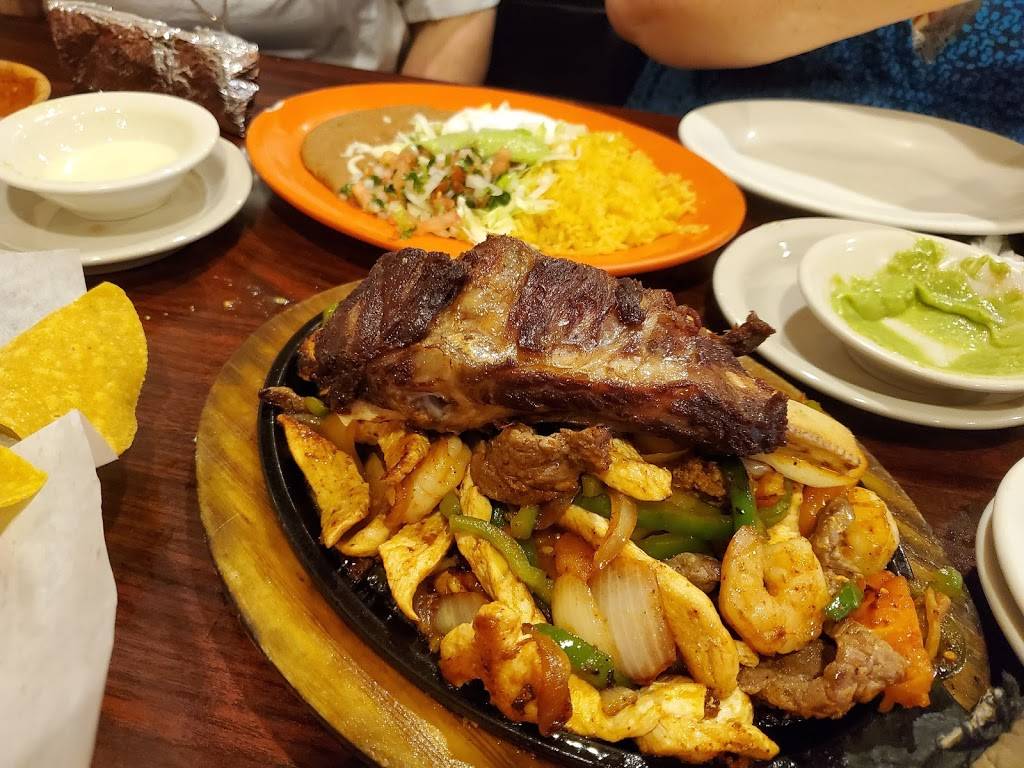 Chilangos Mexican Restaurant | restaurant | 720 W Main St, Woodbury, TN 37190, USA | 6155637113 OR +1 615-563-7113