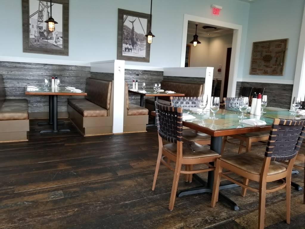 Charleston Harbor Fish House | restaurant | 32 Patriots Point Rd, Mt Pleasant, SC 29464, USA | 8432847070 OR +1 843-284-7070