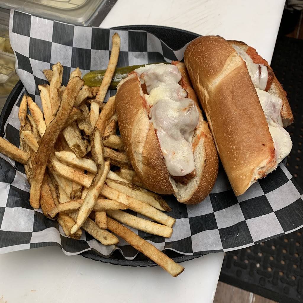 Slices on French | restaurant | 723 French St, Erie, PA 16501, USA | 8144561806 OR +1 814-456-1806