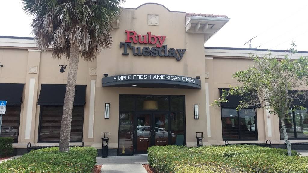 Ruby Tuesday | restaurant | 21301 Town Commons Dr, Estero, FL 33928, USA | 2394958672 OR +1 239-495-8672