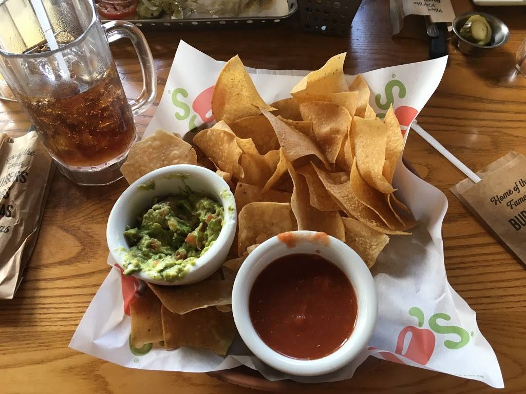 Chilis Grill & Bar | Open for Dine-In, Delivery and Takeout | restaurant | 8696 NW 13th Terrace, Miami, FL 33126, USA | 3054718178 OR +1 305-471-8178