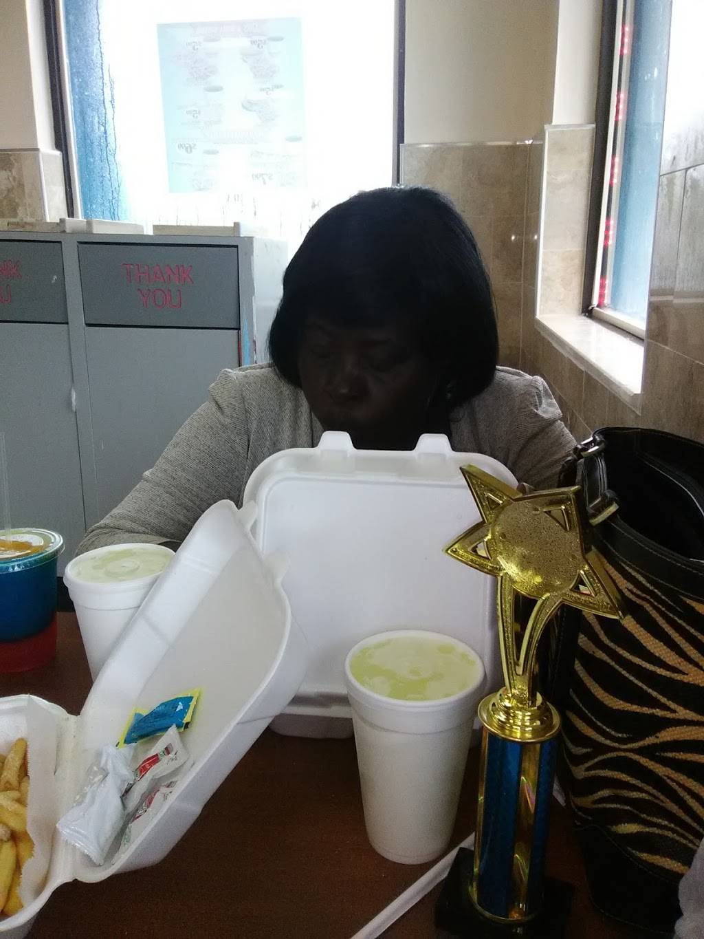 Snappers | restaurant | 1795 NW 79th St, Miami, FL 33147, USA | 7863180096 OR +1 786-318-0096