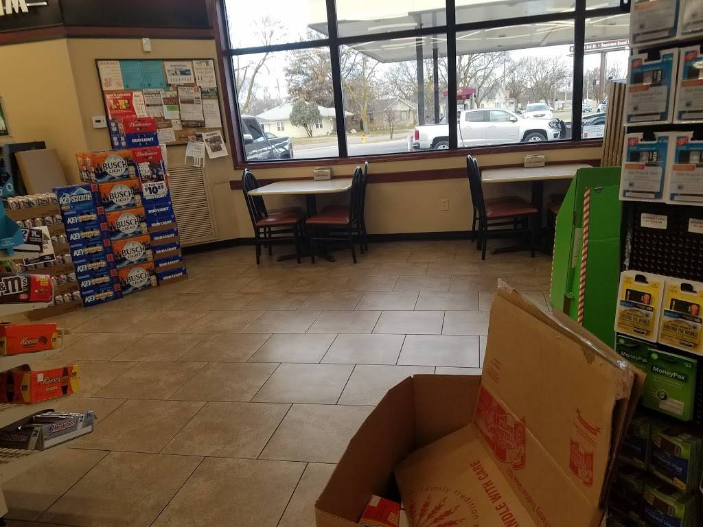 Caseys | meal takeaway | 1814 N Eddy St, Grand Island, NE 68801, USA | 3083841388 OR +1 308-384-1388