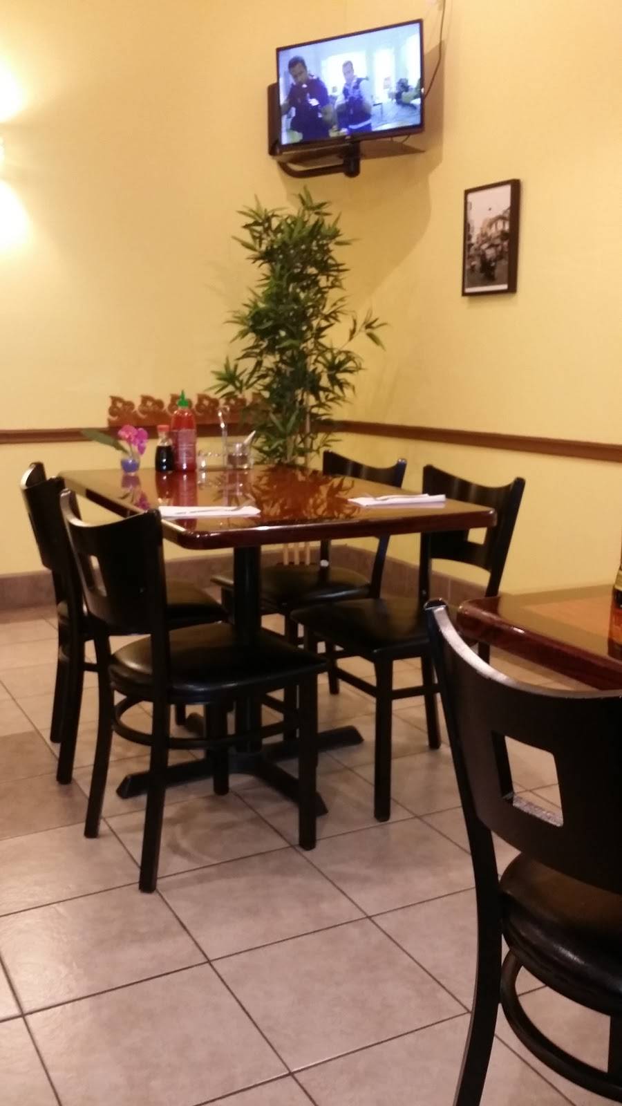 Sa Ung Thai Restaurant | restaurant | 1111 W Pacific Coast Hwy #19, Harbor City, CA 90710, USA | 3105301545 OR +1 310-530-1545