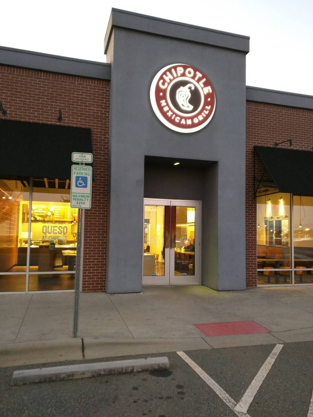 Chipotle Mexican Grill | restaurant | 643 River Hwy, Mooresville, NC 28117, USA | 7046640940 OR +1 704-664-0940