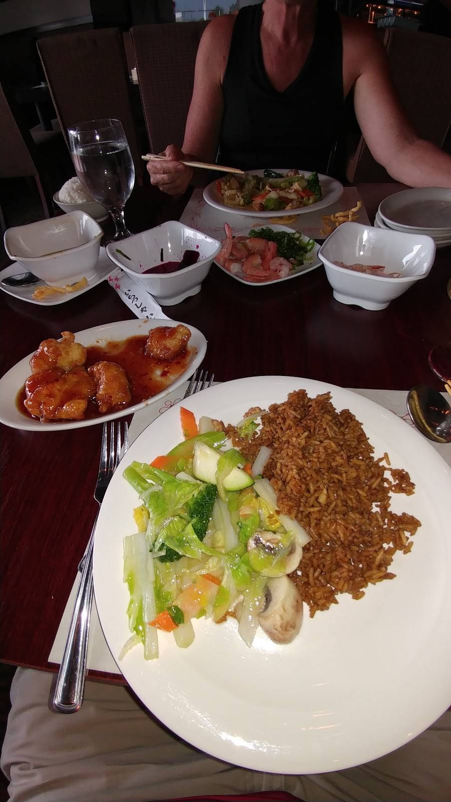 Restaurant Chin Chine | restaurant | 4810 QC-132, Sainte-Catherine, QC J5C 1V9, Canada | 4506326868 OR +1 450-632-6868