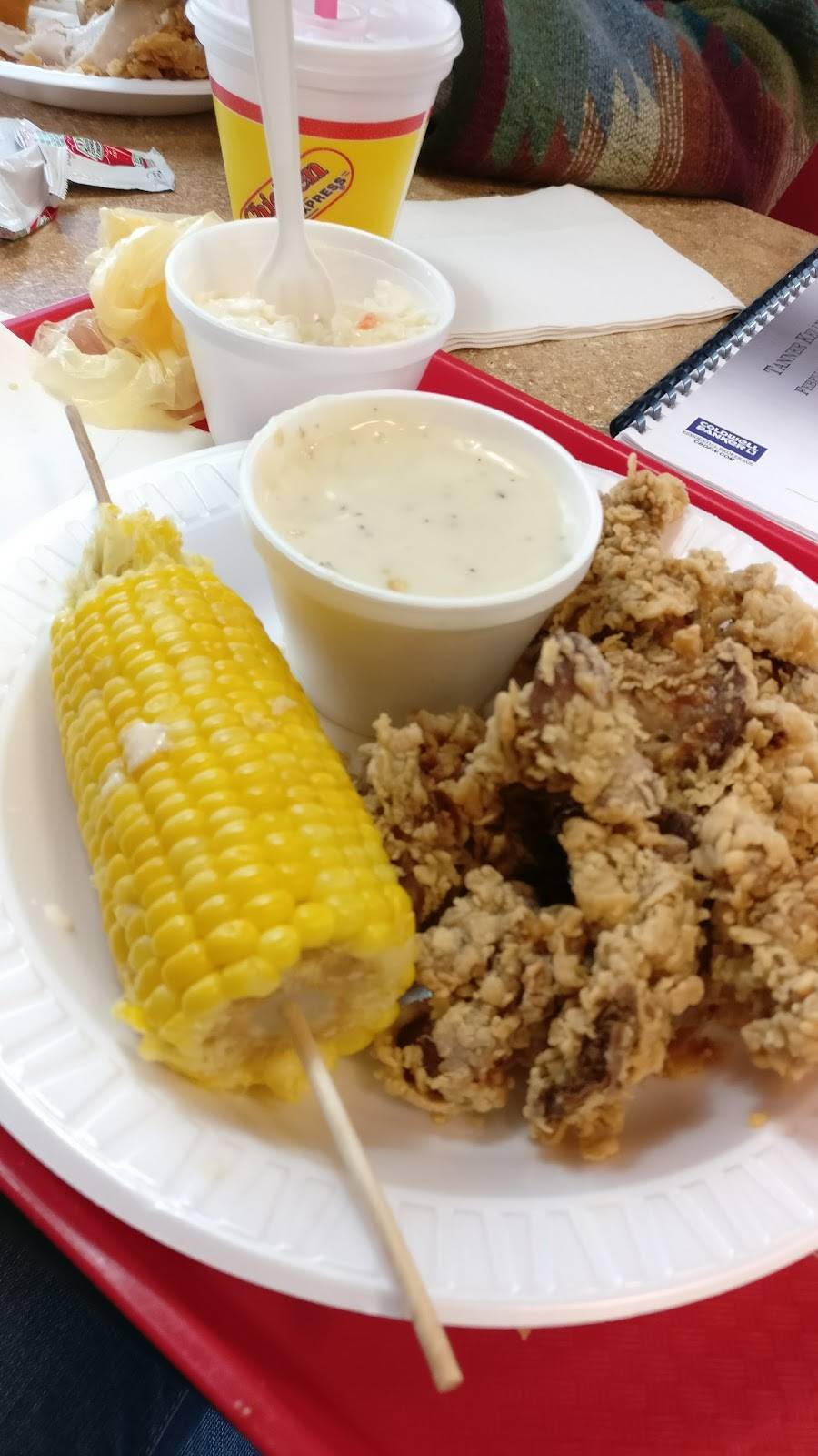 Chicken Express | restaurant | 10930 N Central Expy, Dallas, TX 75231, USA | 2143460600 OR +1 214-346-0600