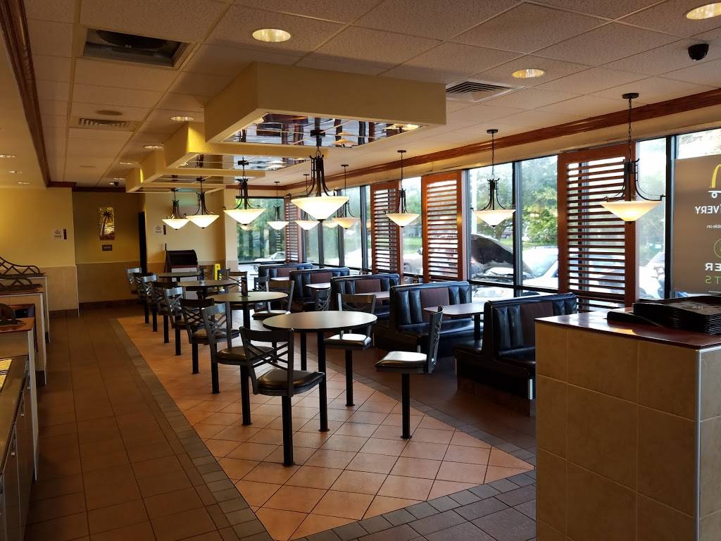 McDonalds | cafe | 4145 49th St N, St. Petersburg, FL 33709, USA | 7275250944 OR +1 727-525-0944