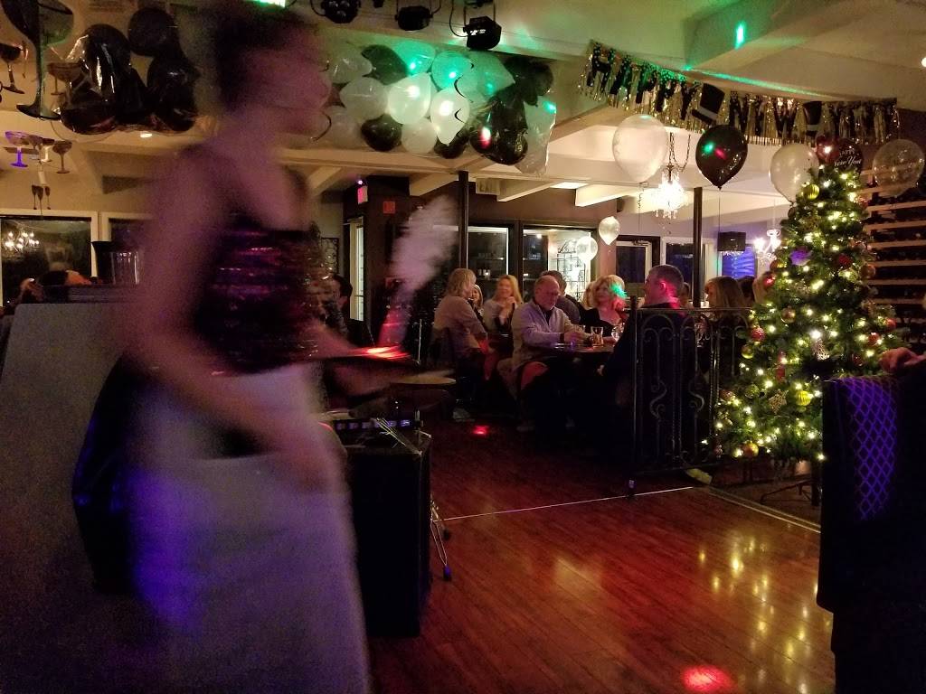 Flavour Bistro | restaurant | 15705 Main St NE, Duvall, WA 98019, USA | 4253186095 OR +1 425-318-6095