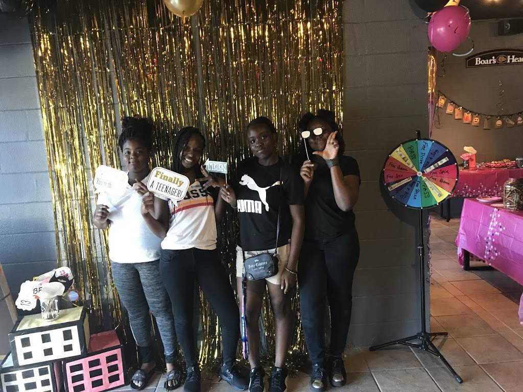 Jack of Spades Lounge | restaurant | 6778 46th Ave N, St. Petersburg, FL 33709, USA | 7279548226 OR +1 727-954-8226