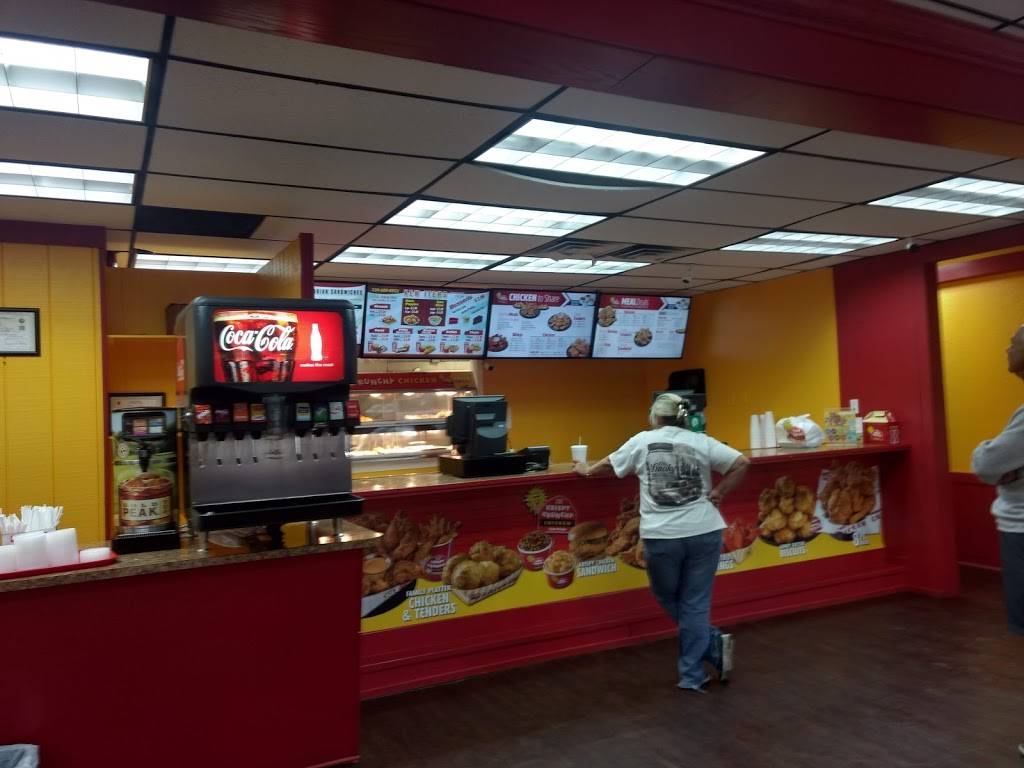 Krispy Krunchy Chicken | restaurant | 4065 Fowler St, Fort Myers, FL 33901, USA | 2396894952 OR +1 239-689-4952