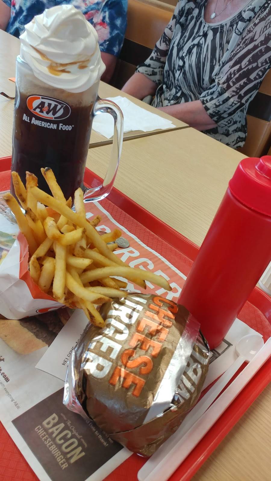 A&W Restaurant | restaurant | 680 Oak Ave, Eaton, CO 80615, USA | 9704542959 OR +1 970-454-2959