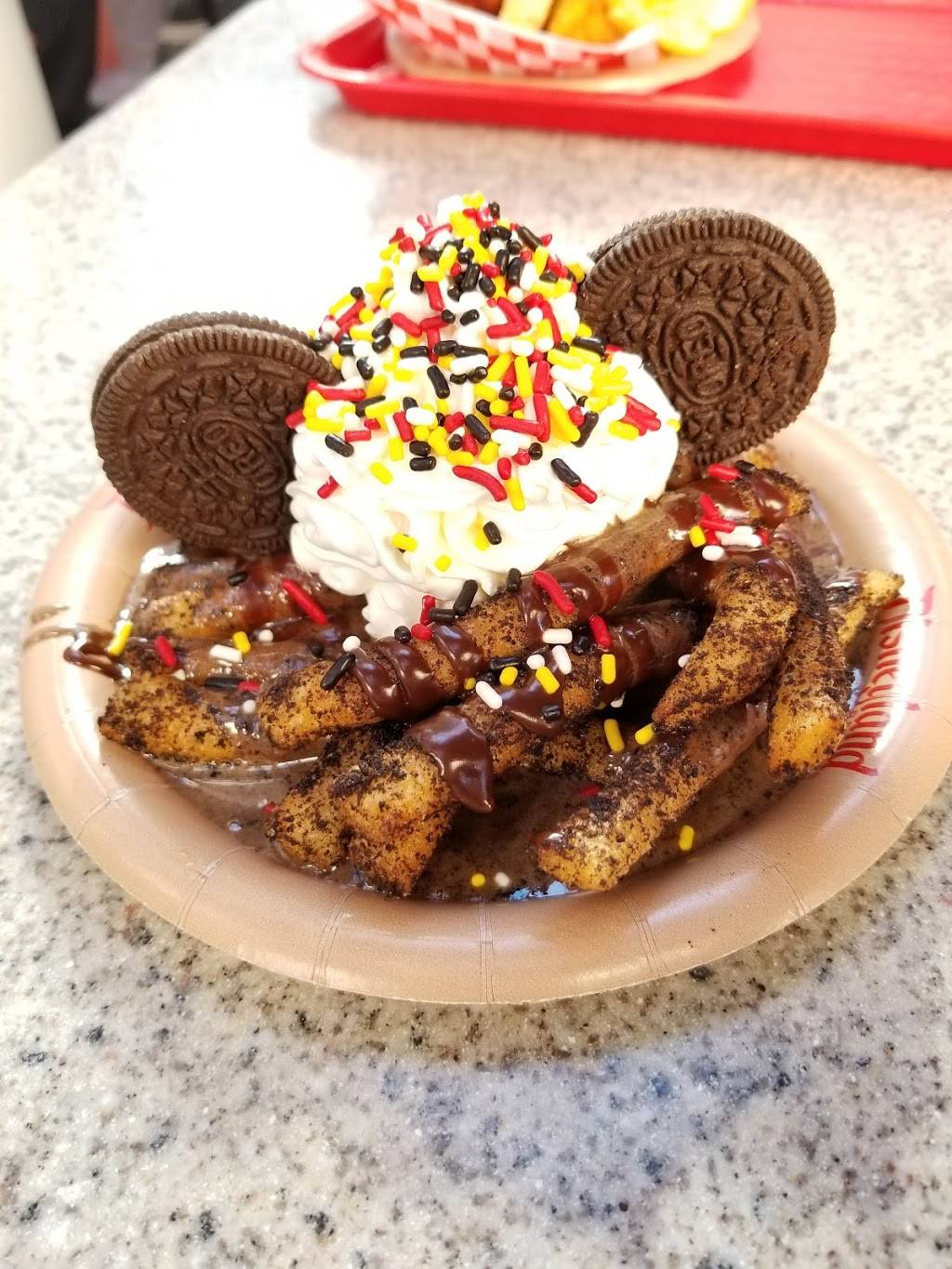 Award Wieners | meal takeaway | 1313 S, Disneyland Dr, Anaheim, CA 92802, USA | 7147813463 OR +1 714-781-3463