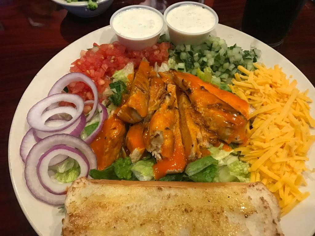 Sidelines Casual Dining | restaurant | 688 University Shopping Centers, Suite 1, Richmond, KY 40475, USA | 8595751216 OR +1 859-575-1216