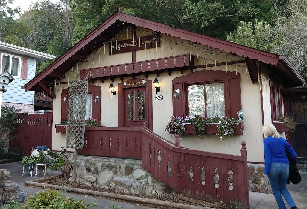 Gasthaus Edelweiss | restaurant | 276 Meadowlark St, Weber City, VA 24290, USA | 2763863724 OR +1 276-386-3724