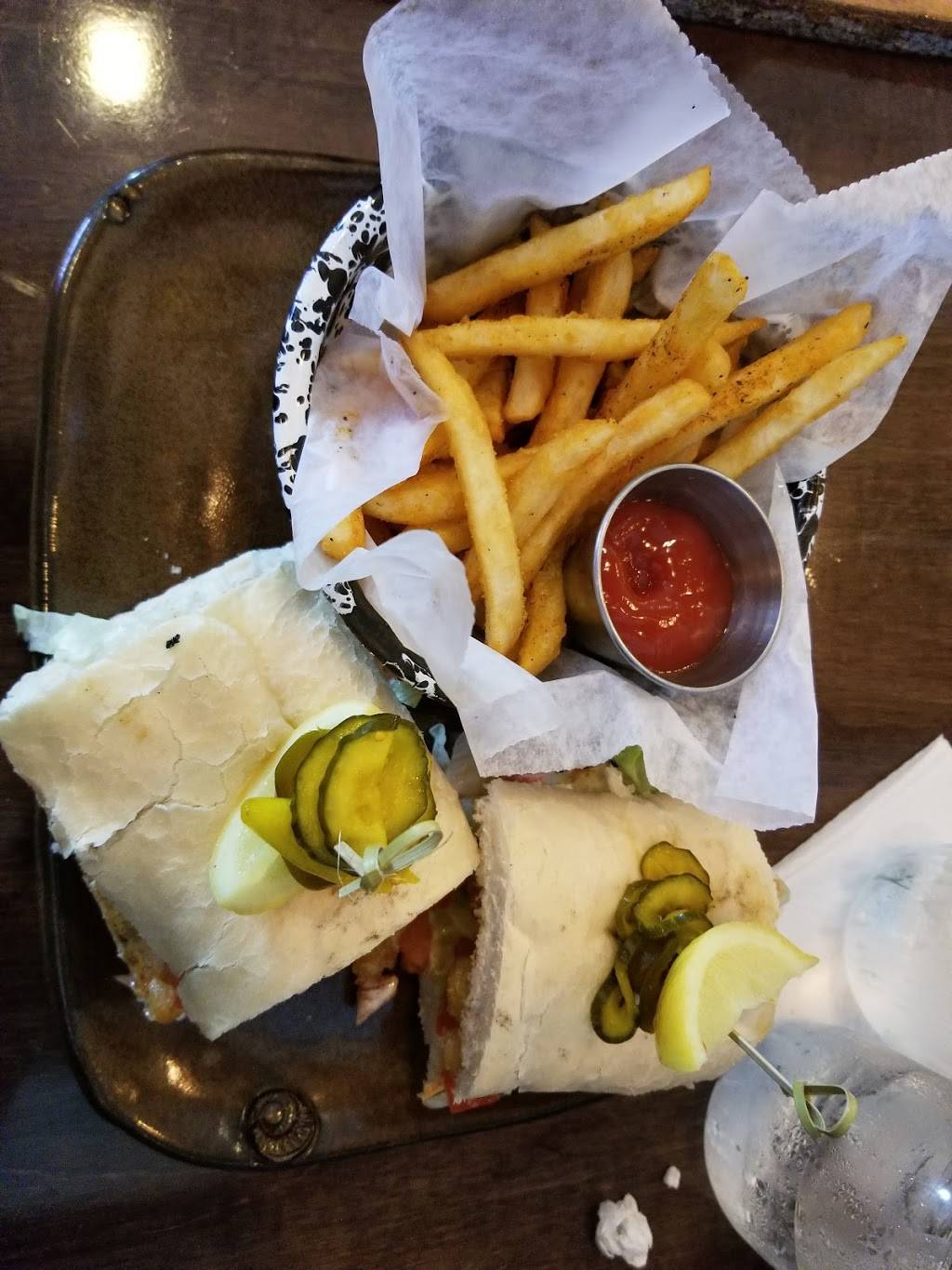 Southern Kitchen & Bar | restaurant | 831 1st St N, Jacksonville Beach, FL 32250, USA | 9043720444 OR +1 904-372-0444