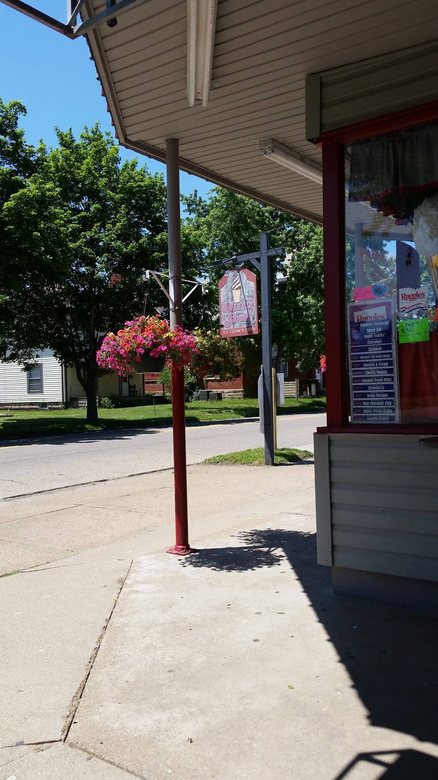 Dari Hut | restaurant | 408 E Main St, West Lafayette, OH 43845, USA | 7405457579 OR +1 740-545-7579