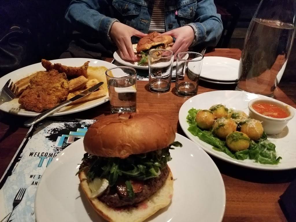 The One Up | restaurant | 13625 Ventura Blvd, Sherman Oaks, CA 91423, USA | 8188495181 OR +1 818-849-5181