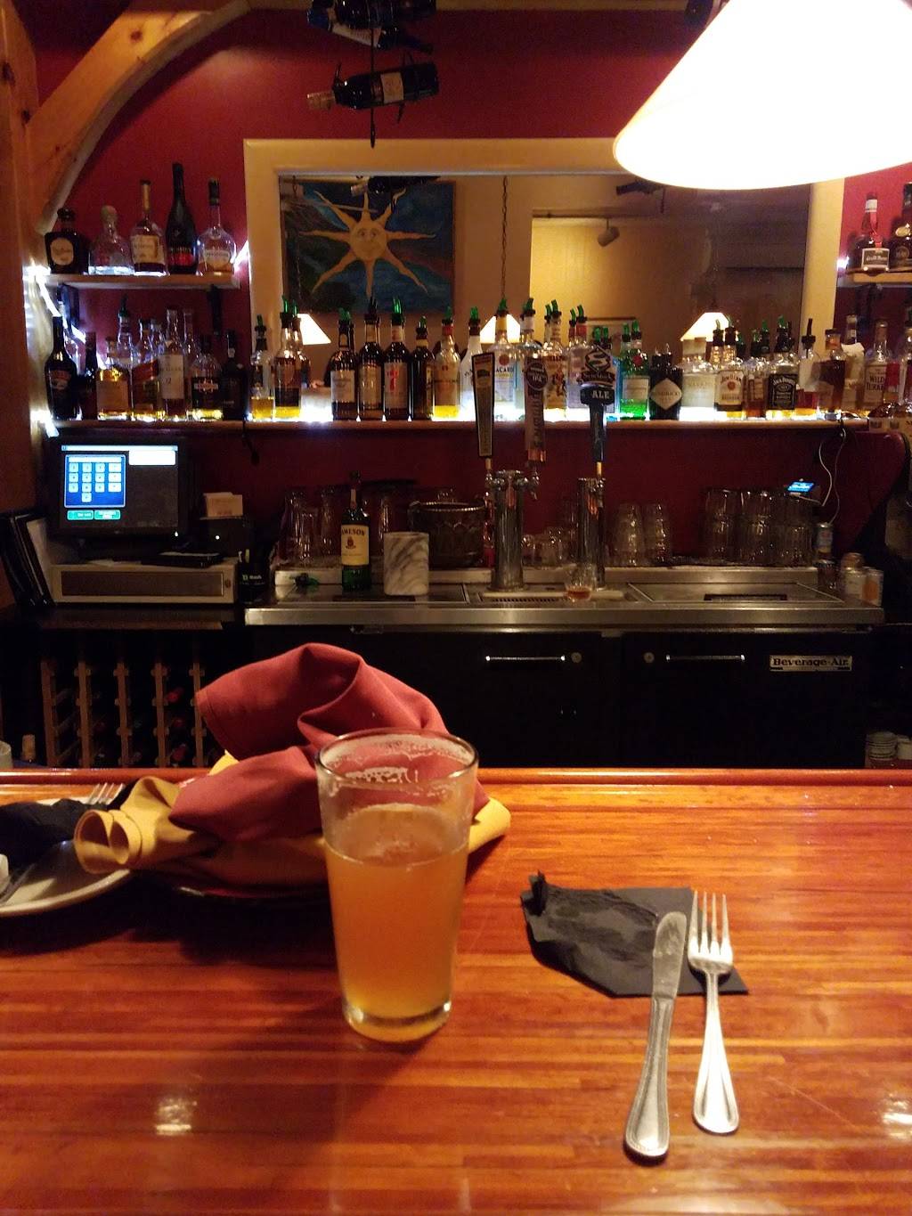 Little Harrys Restaurant | restaurant | 121 West St, Rutland, VT 05701, USA | 8027474848 OR +1 802-747-4848