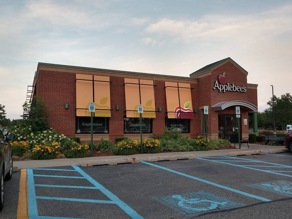 Applebees Grill + Bar | restaurant | 2450 Coolidge Rd, East Lansing, MI 48823, USA | 5173365926 OR +1 517-336-5926