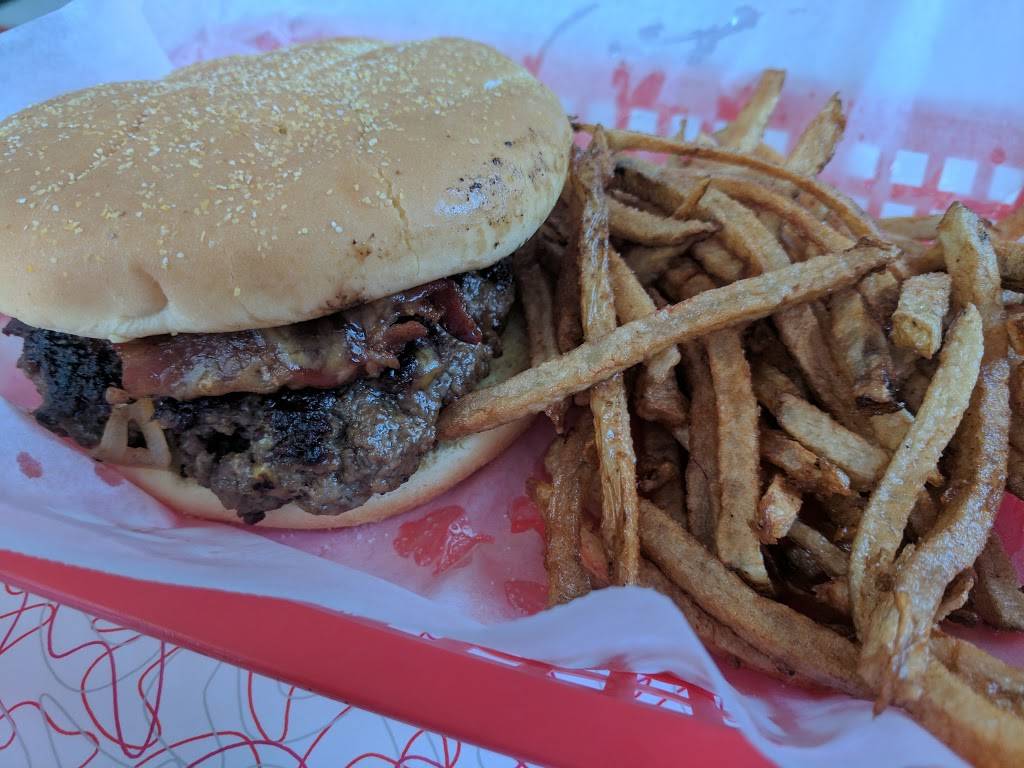 Kremeland | restaurant | 514 N Main St, Navarre, OH 44662, USA | 3308795018 OR +1 330-879-5018